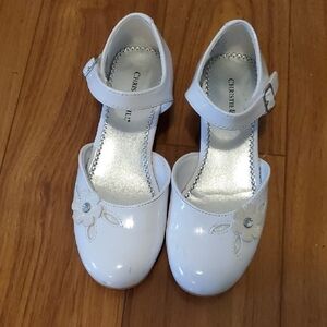 Chersite White Kids Dress Shoes with Floral Design